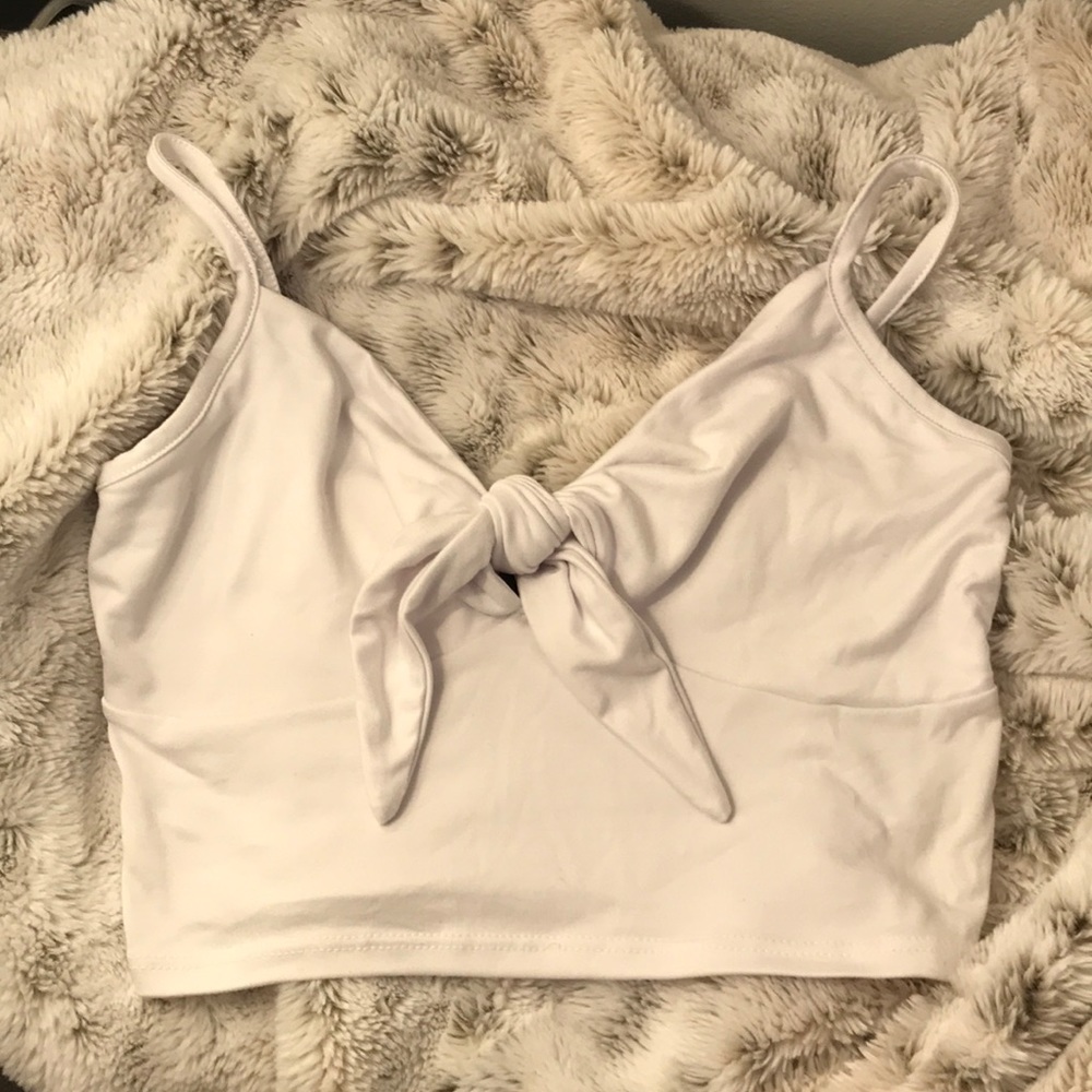♦️Windsor crop top. Perfect for the beach